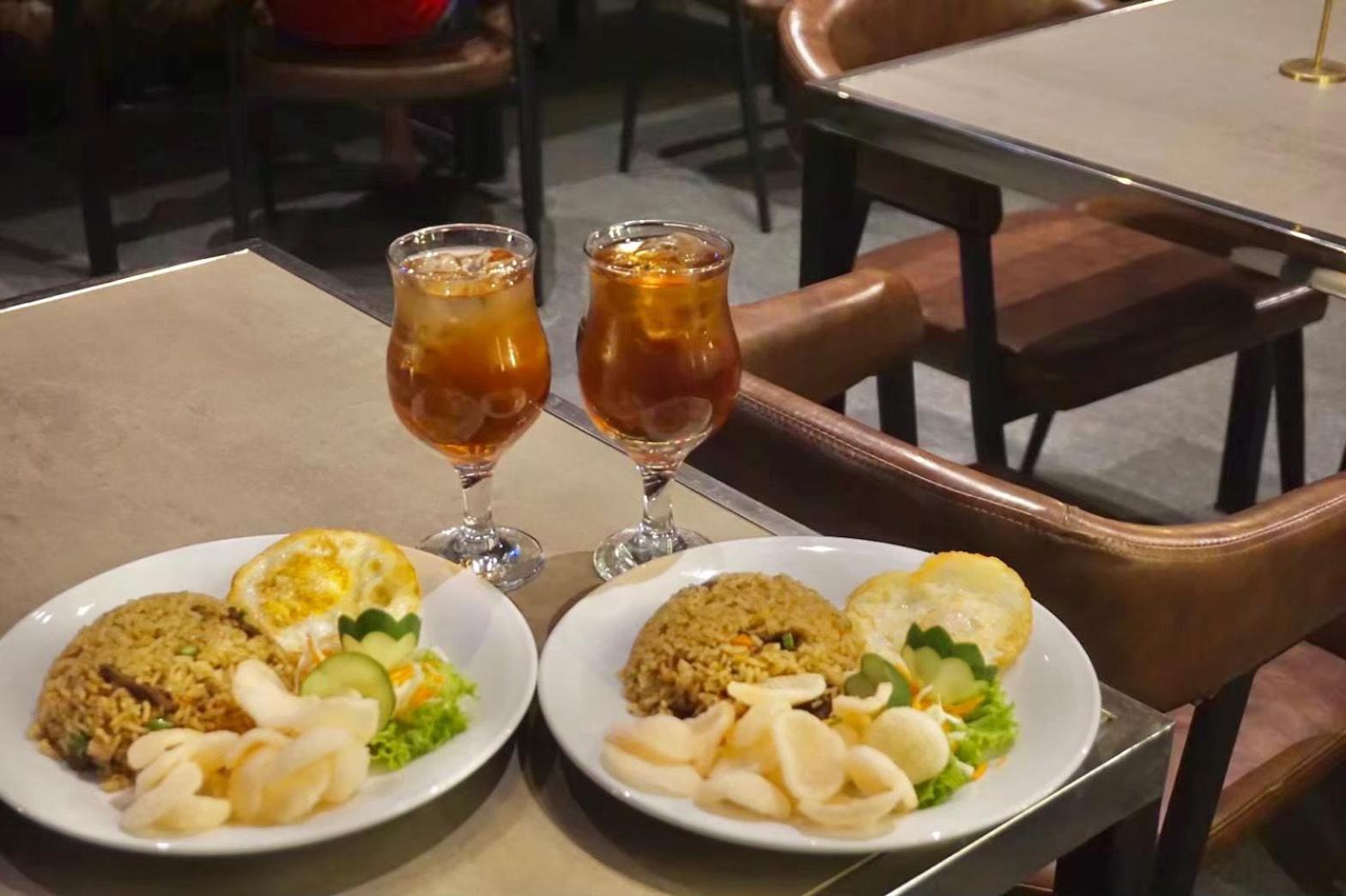 吾家酒店 坤甸 外观 照片