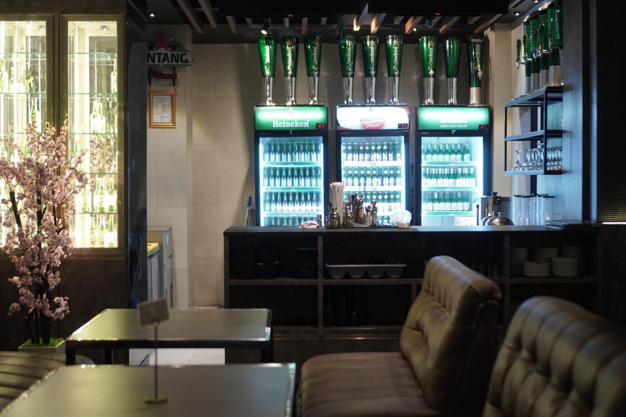 吾家酒店 坤甸 外观 照片